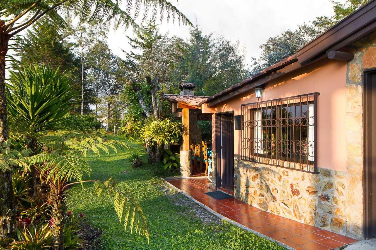 La Casa De Piedra Guatapé Exterior foto
